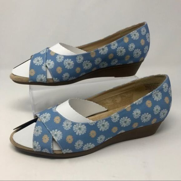 “Walk with Me” Floral Blue Peep Toe 10W - Picture 3 of 14